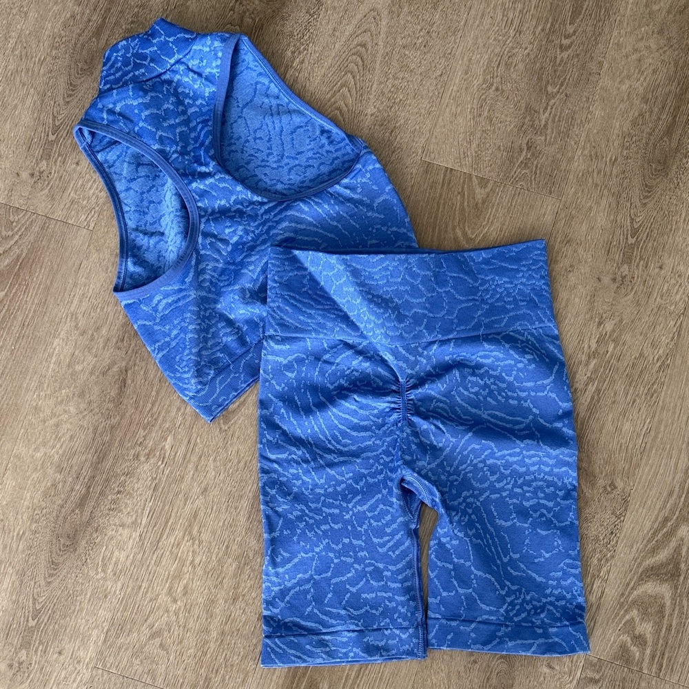 Gymshark biker Set - Picture 2 of 2